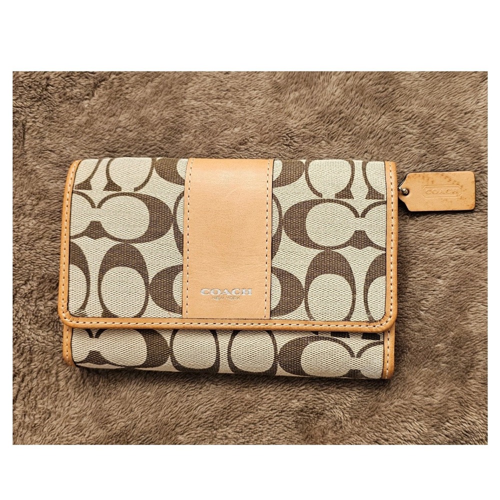 Coach Signature Canvas Trifold Wallet Crossbody Bag Khaki Brown Tan Leather
